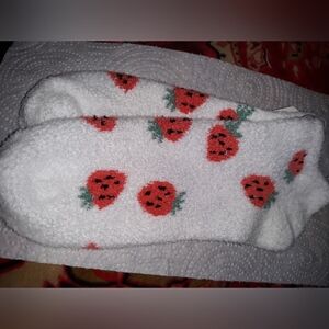 Strawberry White Low Cut Novelty Zocks New Limited  Snugadoo Womens NEW NWT